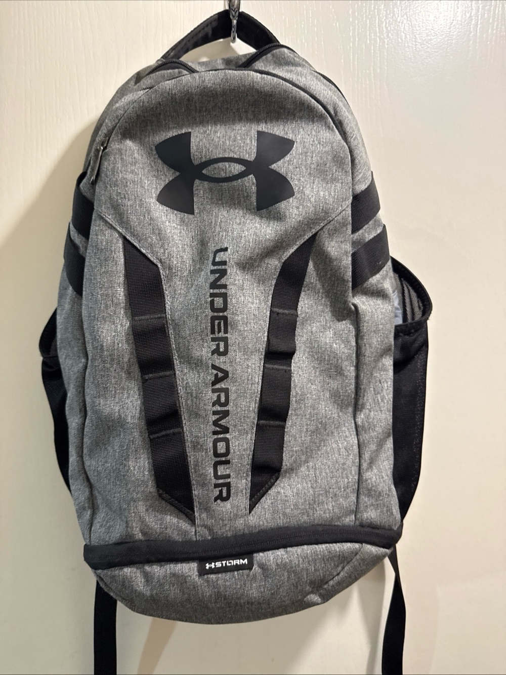 Under Armour Gray and Black Men’s Backpack excellent travel
